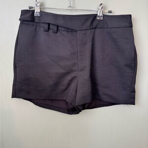Marie Oliver Black Shorts Size 6